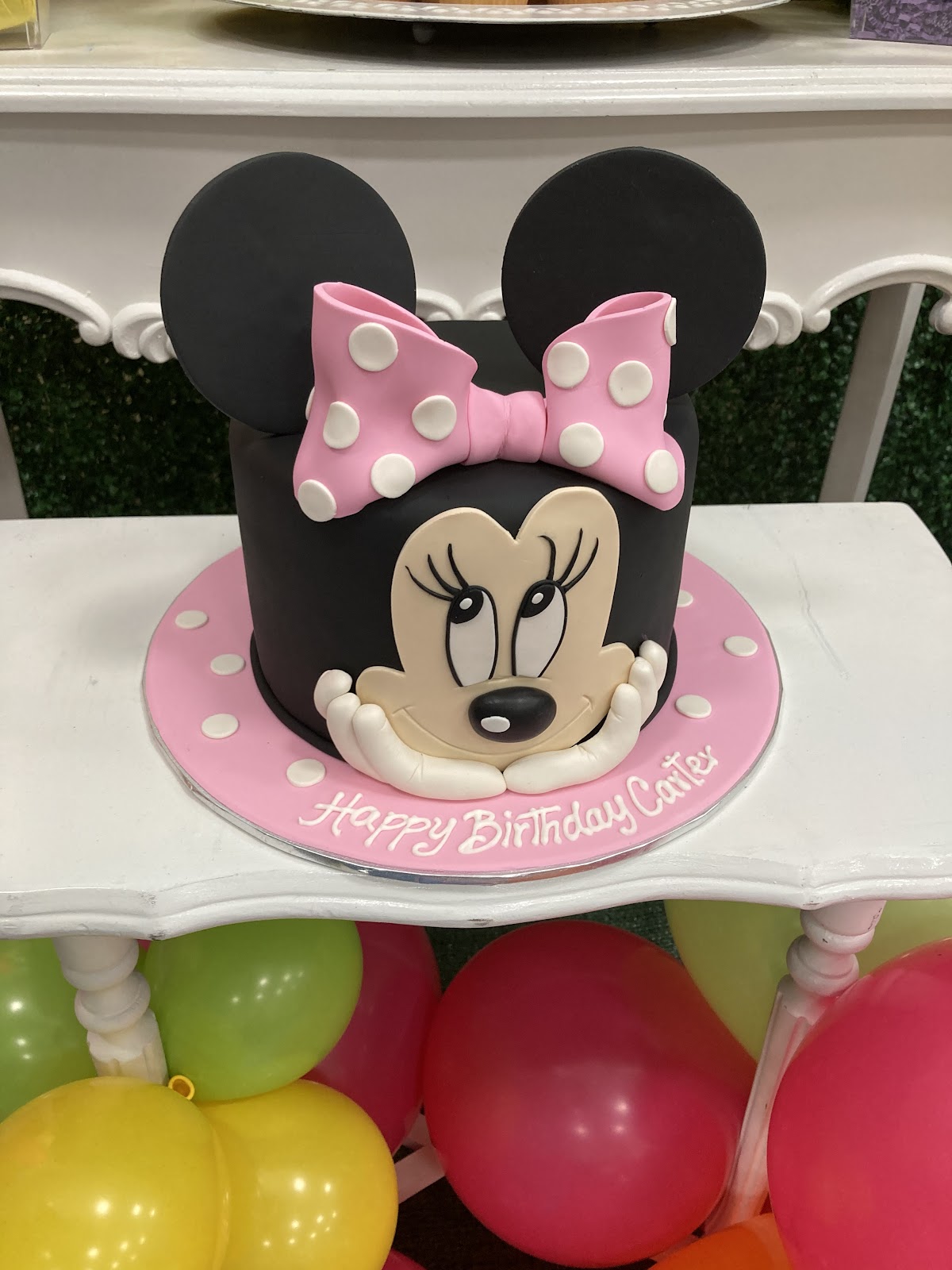 Unique Designer's Cake: Google Places image 2