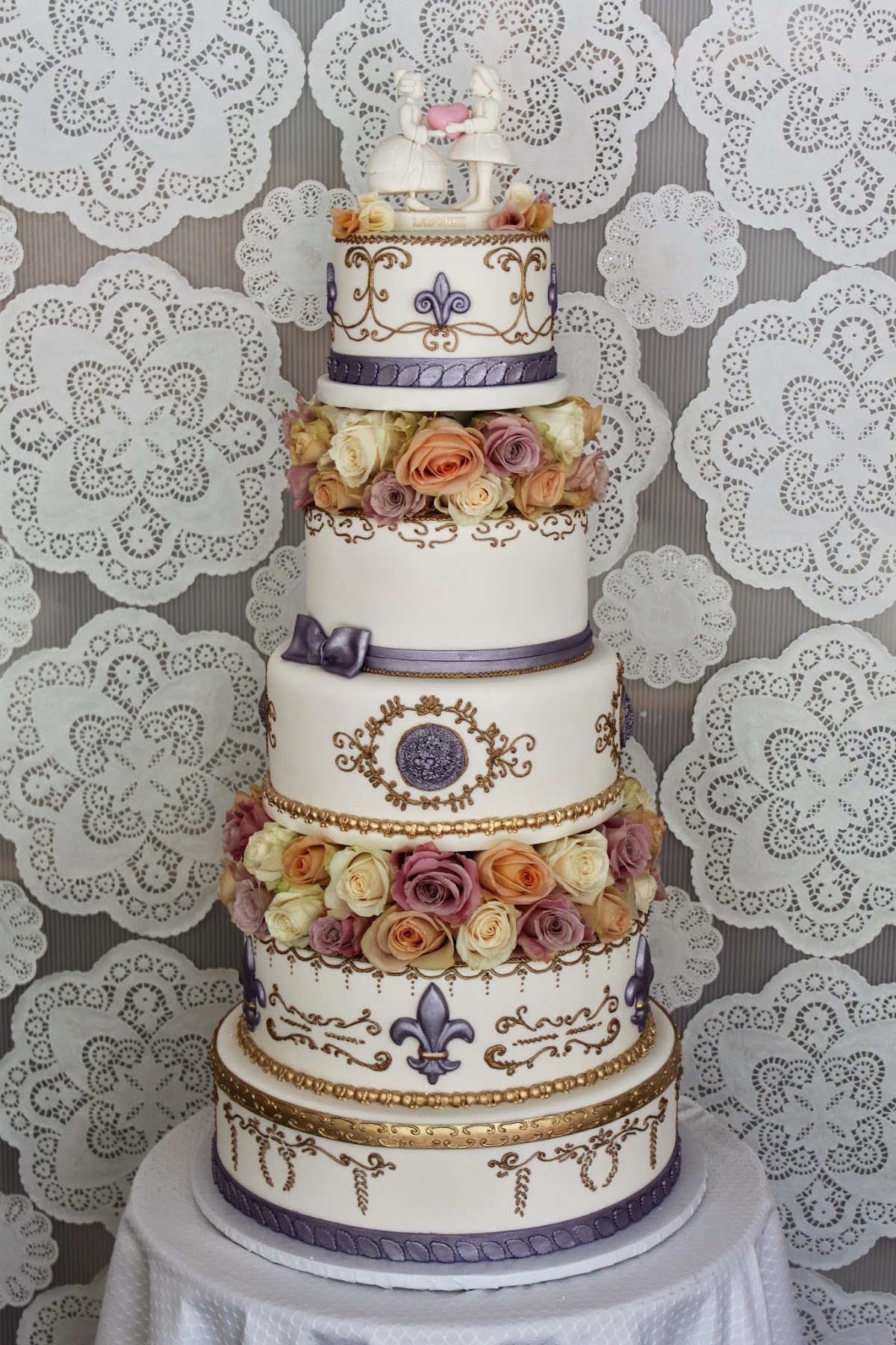 Unique Designer's Cake: Google Places image 5