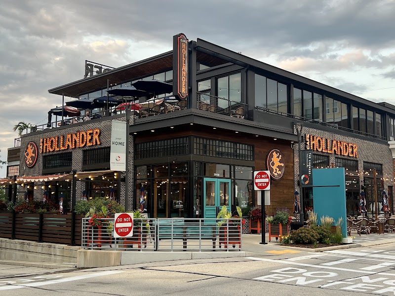 Café Hollander Brookfield Corners photo 2