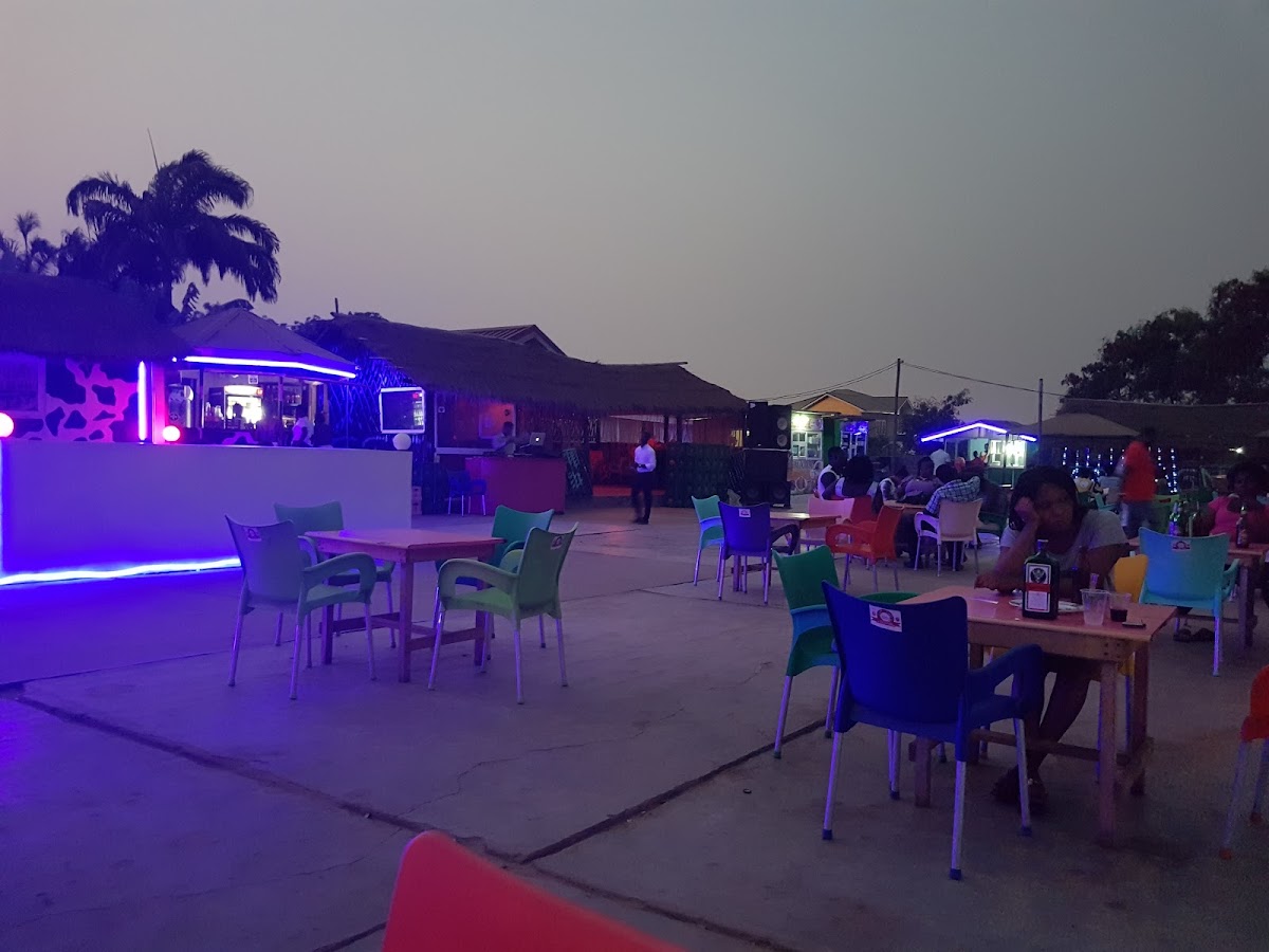 Signature Lounge