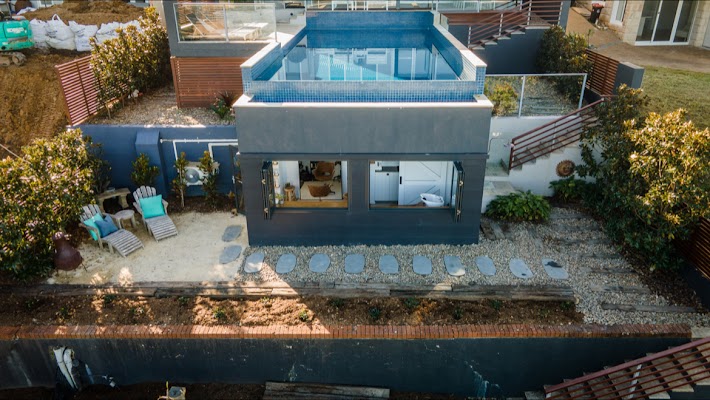 Emma Louise Hair & Makeup