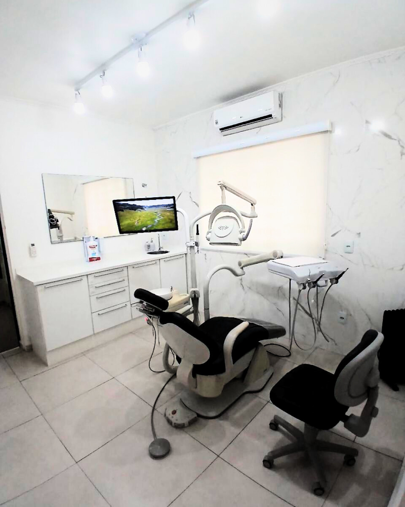 Dra. Raquel Cristina Pinheiro - Dentista em Sorocaba, Especialista em Implantes | Ortodontia | Harmonização Facial - foto 4