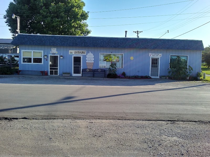 Double Dipper Café photo 3